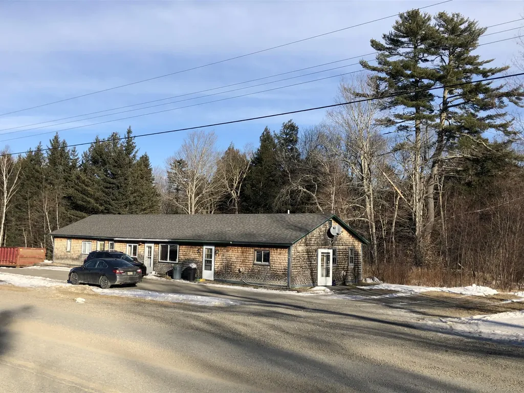 31 Old Airline Road Aurora ME 04408
