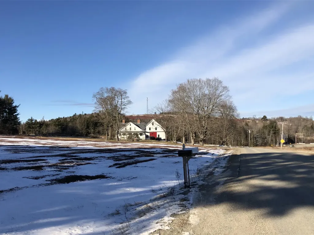 31 Old Airline Road Aurora ME 04408