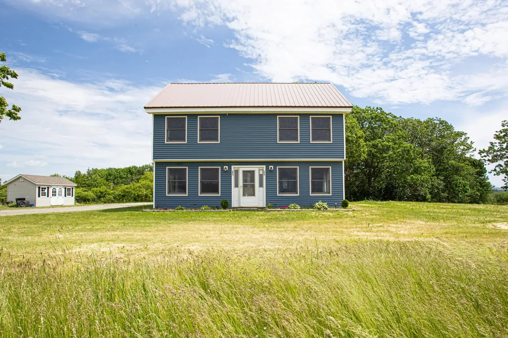 87 Fox Lane Eddington ME 04428