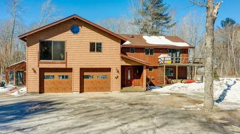 12 Peninsula Drive Standish ME 04084