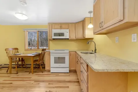 12 Peninsula Drive Standish ME 04084