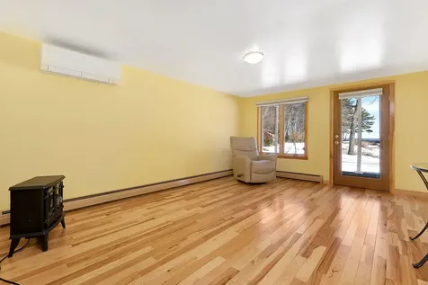 12 Peninsula Drive Standish ME 04084