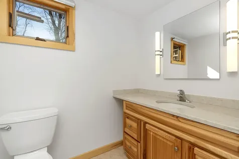 12 Peninsula Drive Standish ME 04084