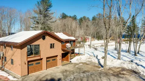 12 Peninsula Drive Standish ME 04084