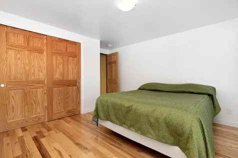 12 Peninsula Drive Standish ME 04084