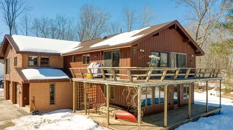 12 Peninsula Drive Standish ME 04084