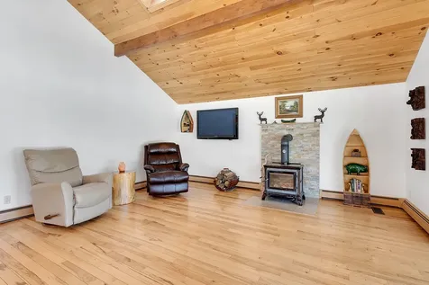12 Peninsula Drive Standish ME 04084