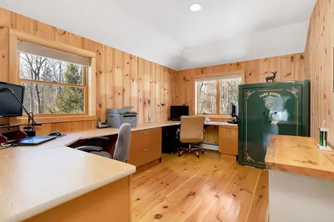 12 Peninsula Drive Standish ME 04084