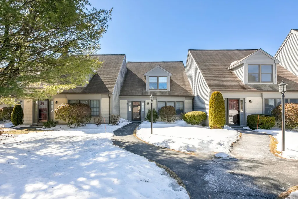 309 Black Point Road Scarborough ME 04074