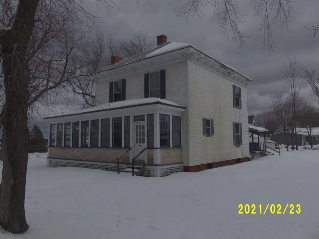 88 Union Street Calais ME 04619