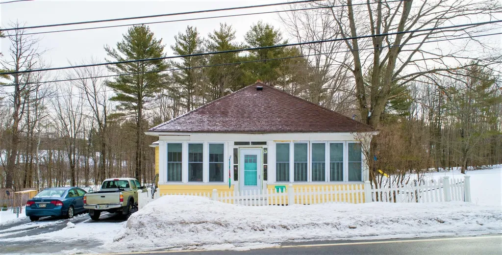 206 S Main Street Auburn ME 04210