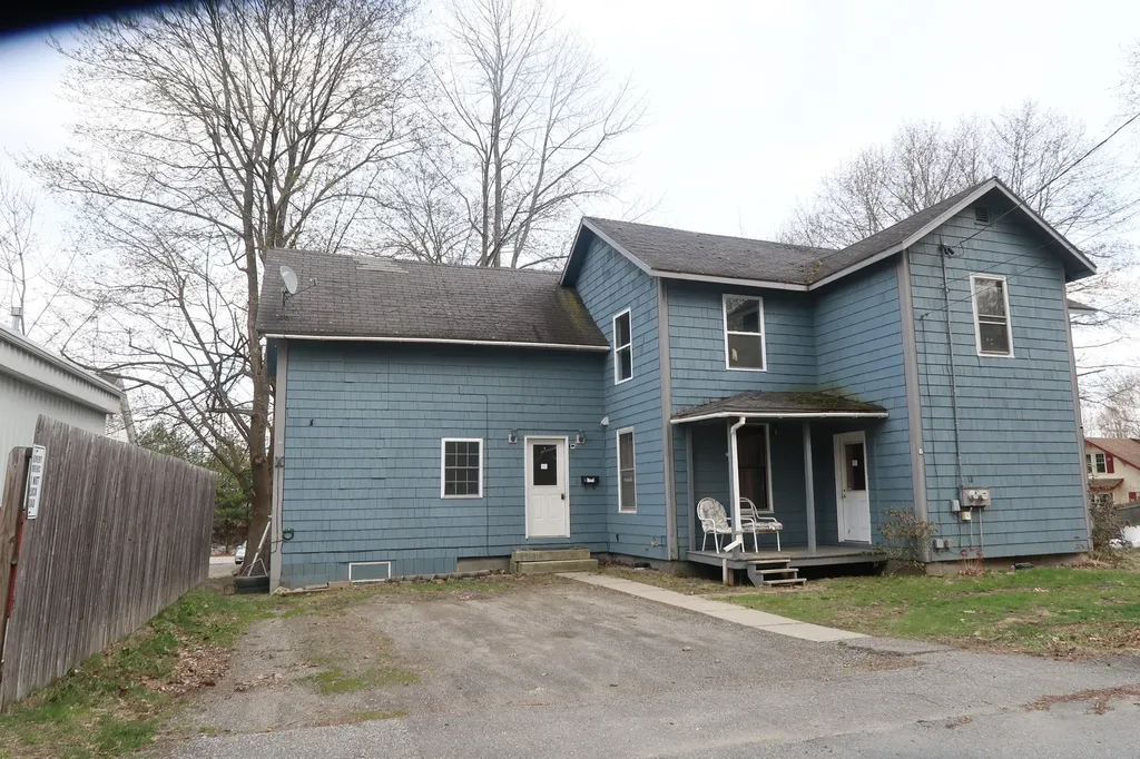 11 Florence Street Augusta ME 04330