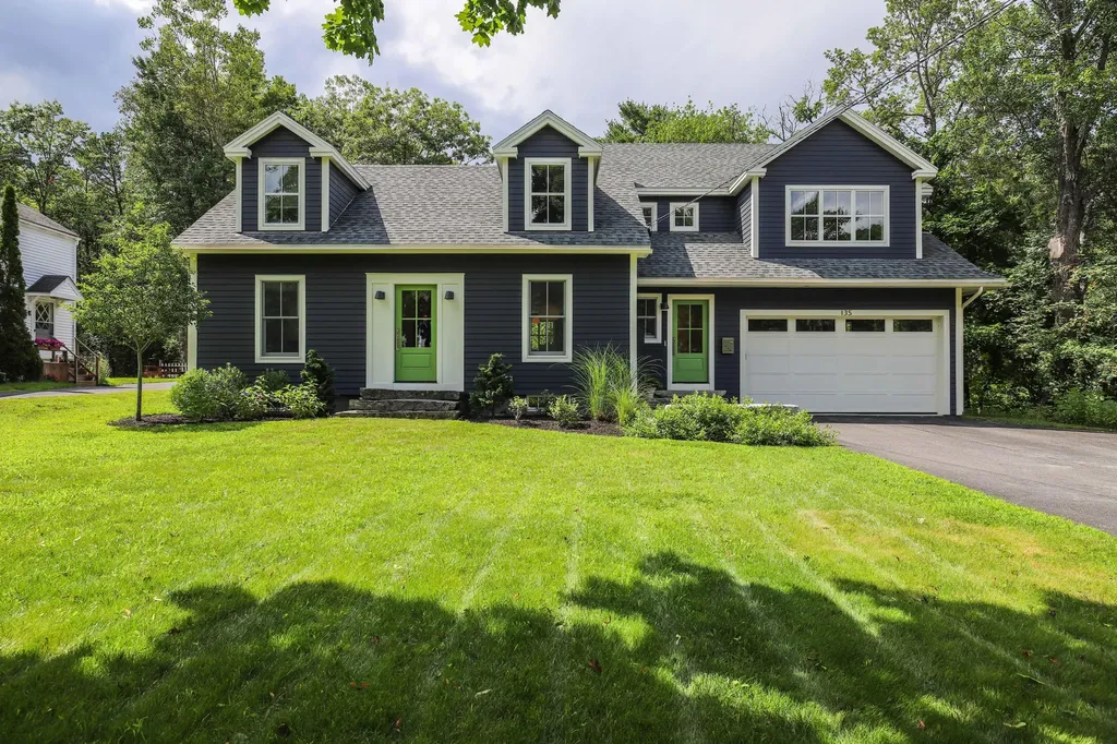 135 West Elm Street Yarmouth ME 04096