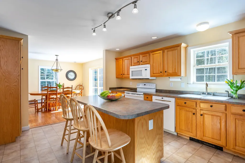 24 Fir Way Harpswell ME 04079