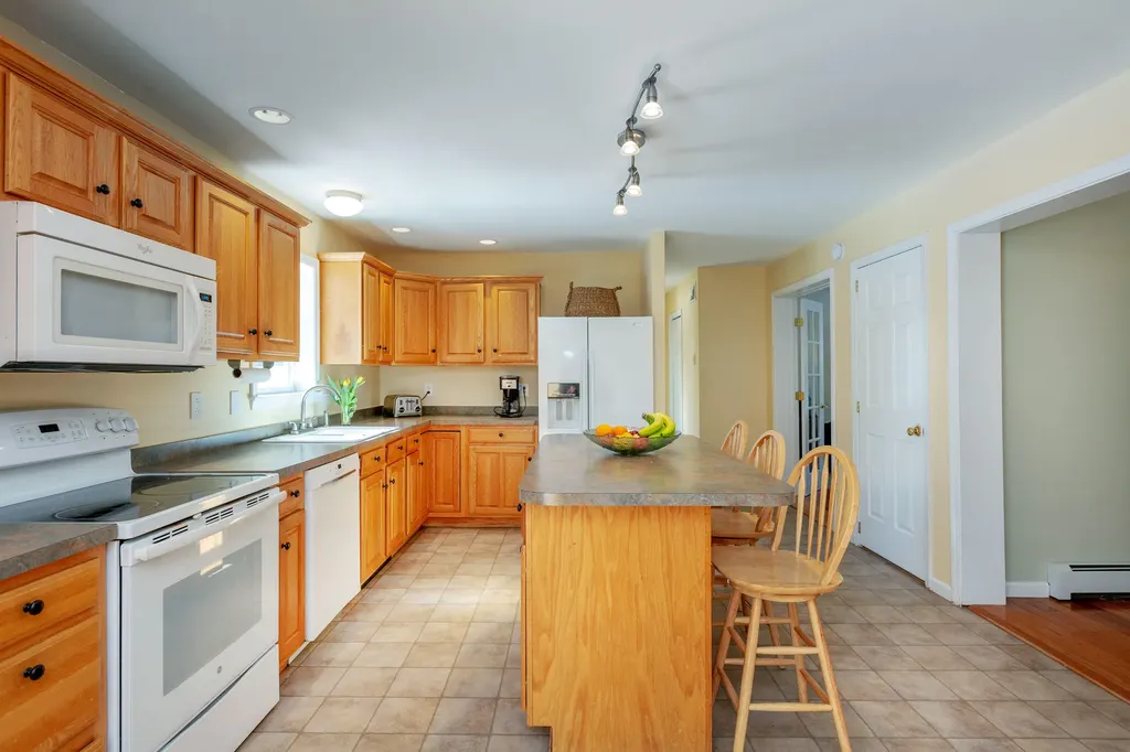 24 Fir Way Harpswell ME 04079