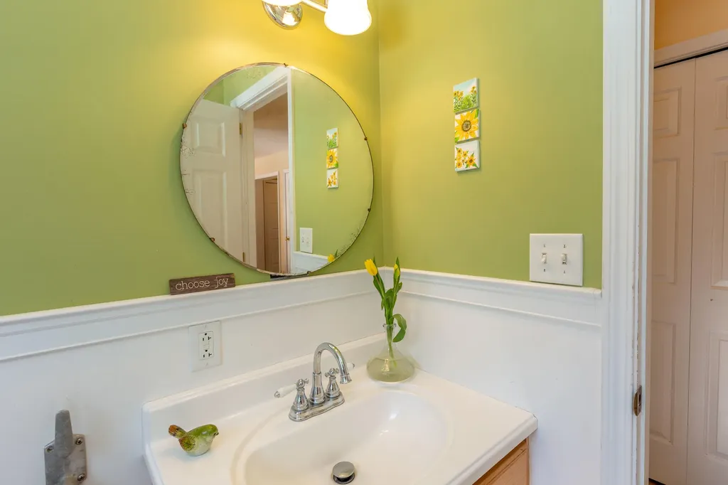24 Fir Way Harpswell ME 04079