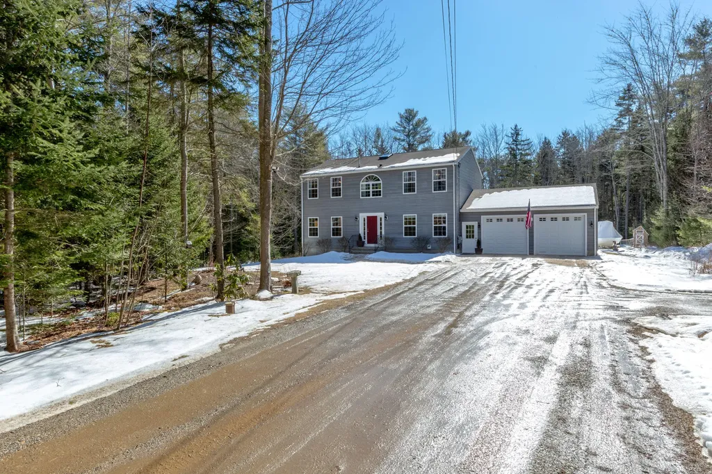 24 Fir Way Harpswell ME 04079