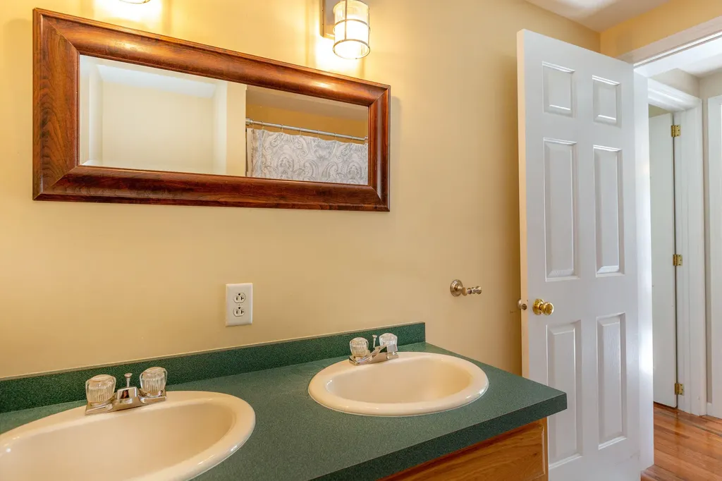24 Fir Way Harpswell ME 04079