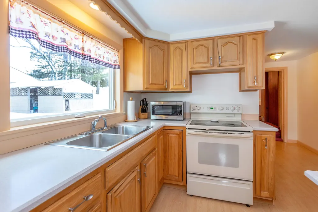 188 Montello Street Lewiston ME 04240