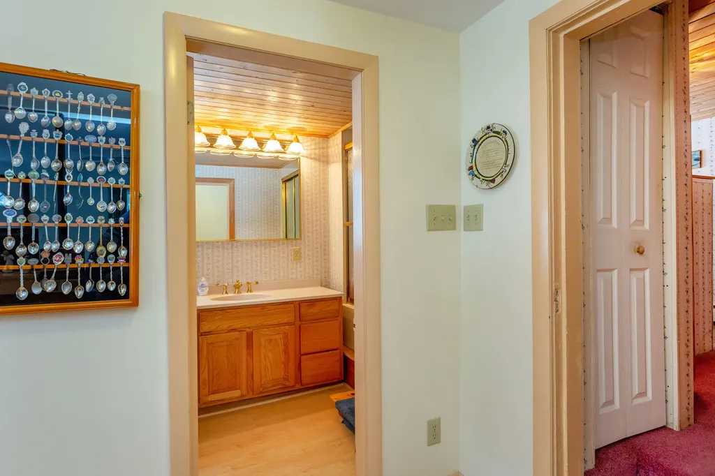 188 Montello Street Lewiston ME 04240