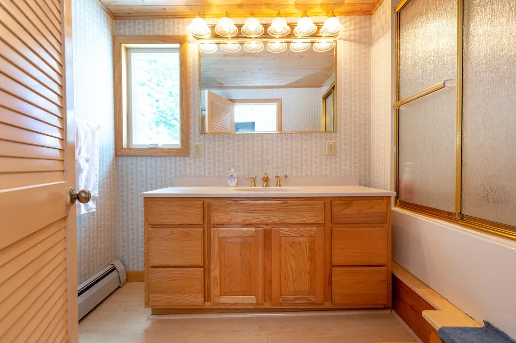 188 Montello Street Lewiston ME 04240