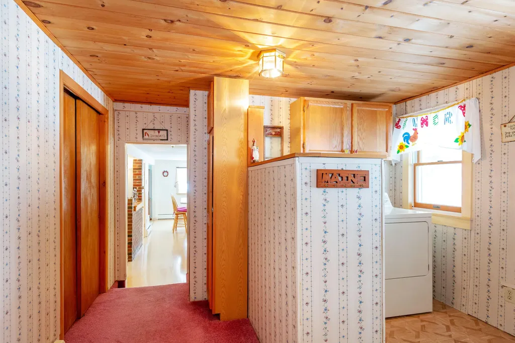 188 Montello Street Lewiston ME 04240