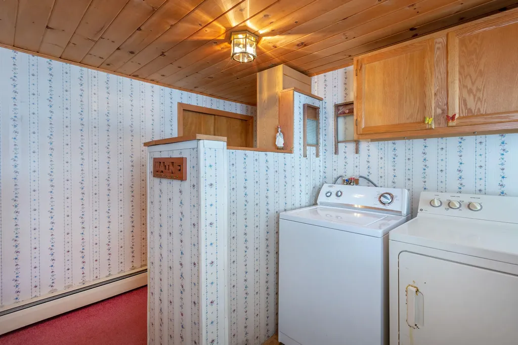 188 Montello Street Lewiston ME 04240