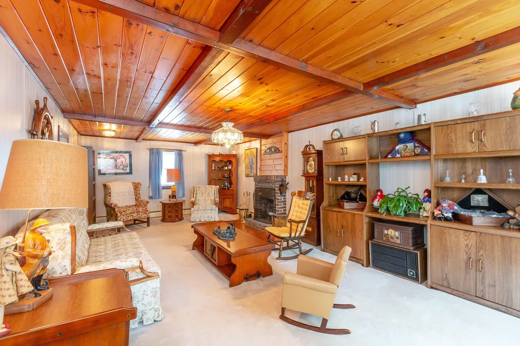 188 Montello Street Lewiston ME 04240