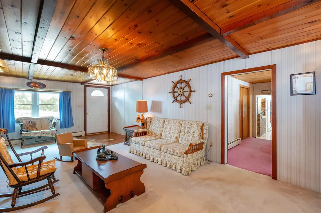 188 Montello Street Lewiston ME 04240