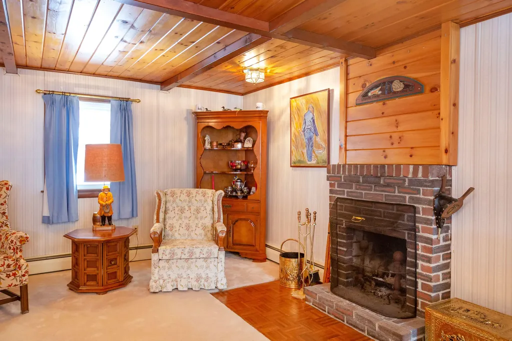 188 Montello Street Lewiston ME 04240