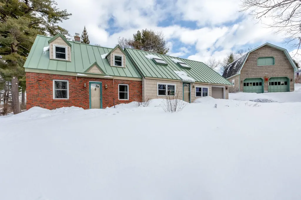188 Montello Street Lewiston ME 04240