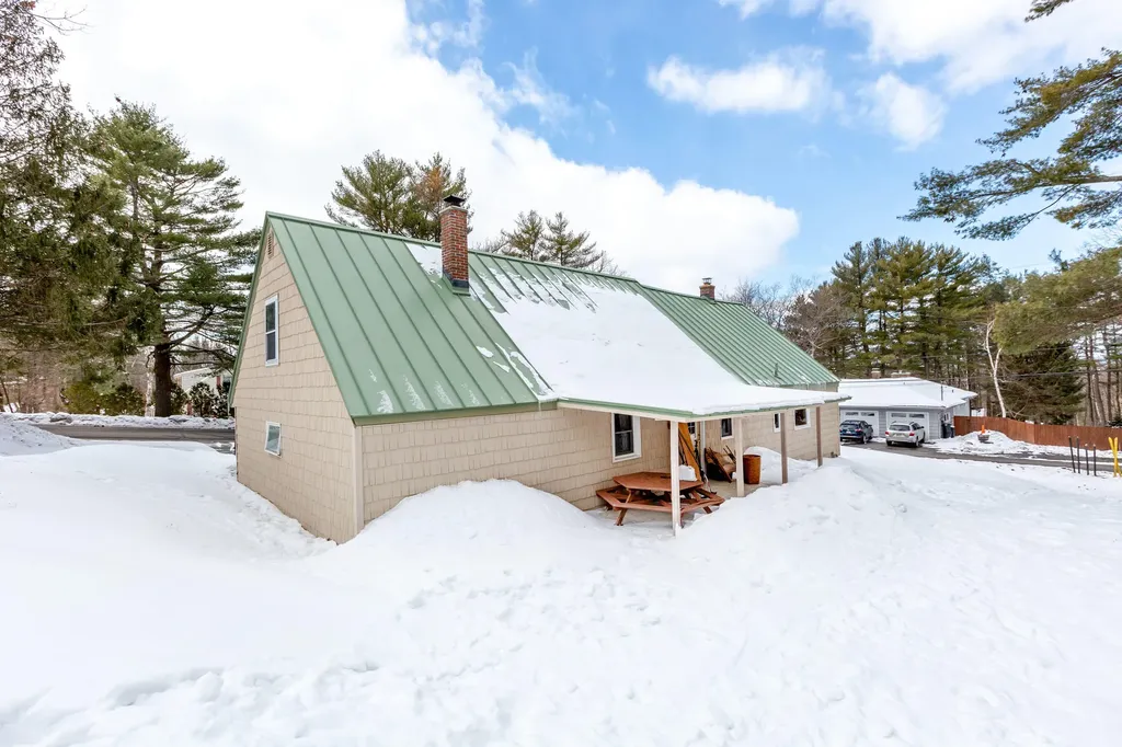 188 Montello Street Lewiston ME 04240