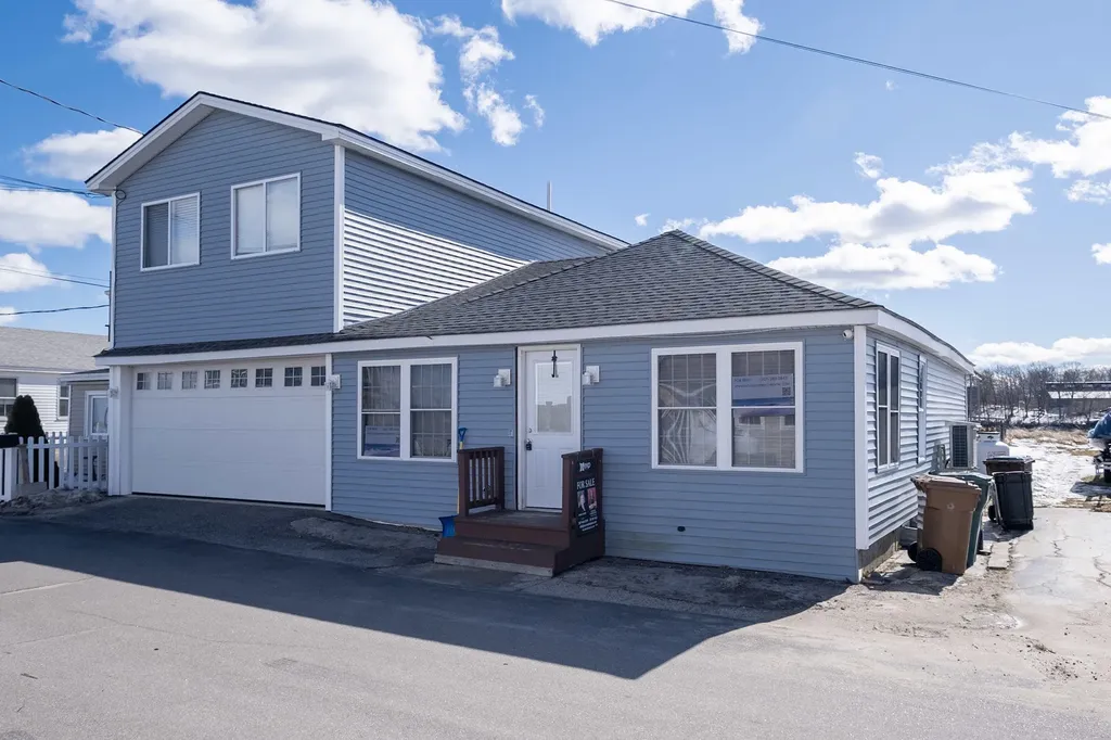 11 Bay Avenue Saco ME 04072