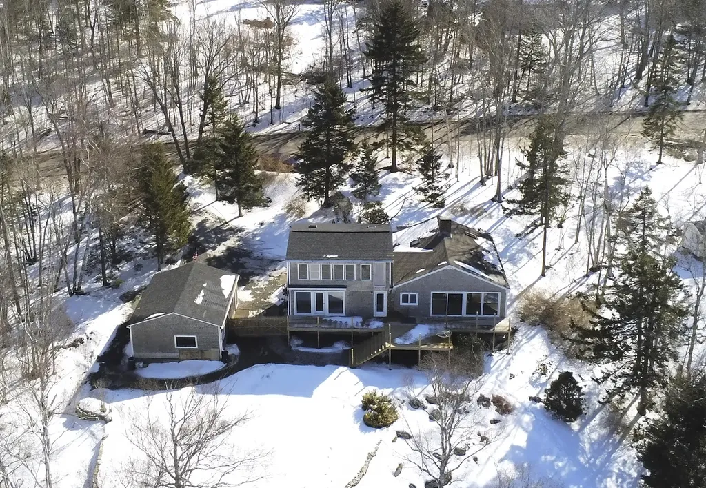 682 Wallston Road Saint George ME 04860