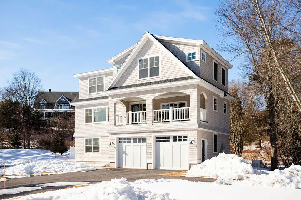 17 Intervale Road York ME 03902