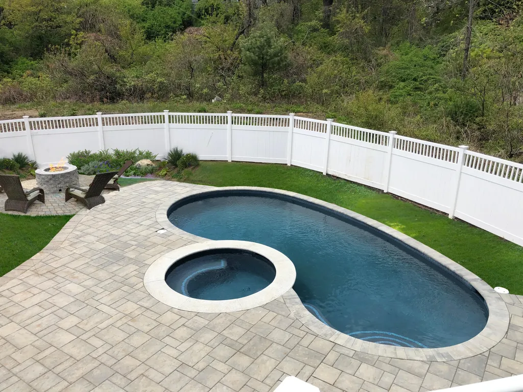 17 Intervale Road York ME 03902