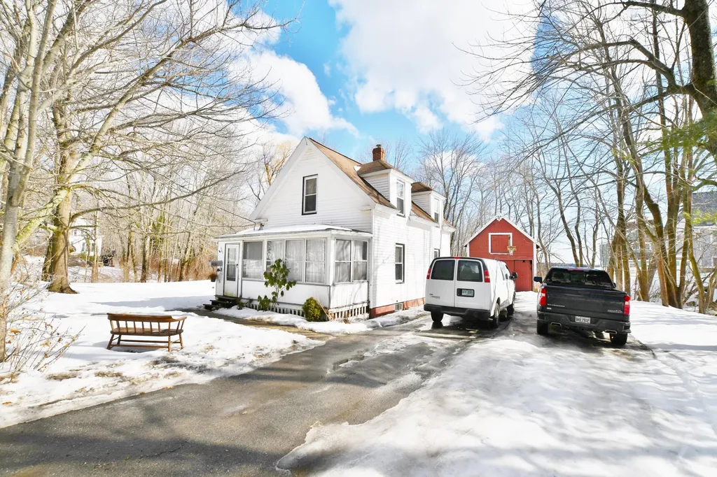 903 Ocean Avenue Portland ME 04103