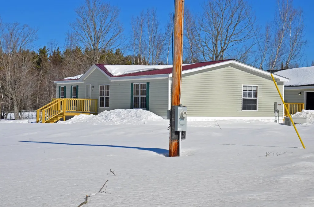 39 Tuelltown Road West Paris ME 04289