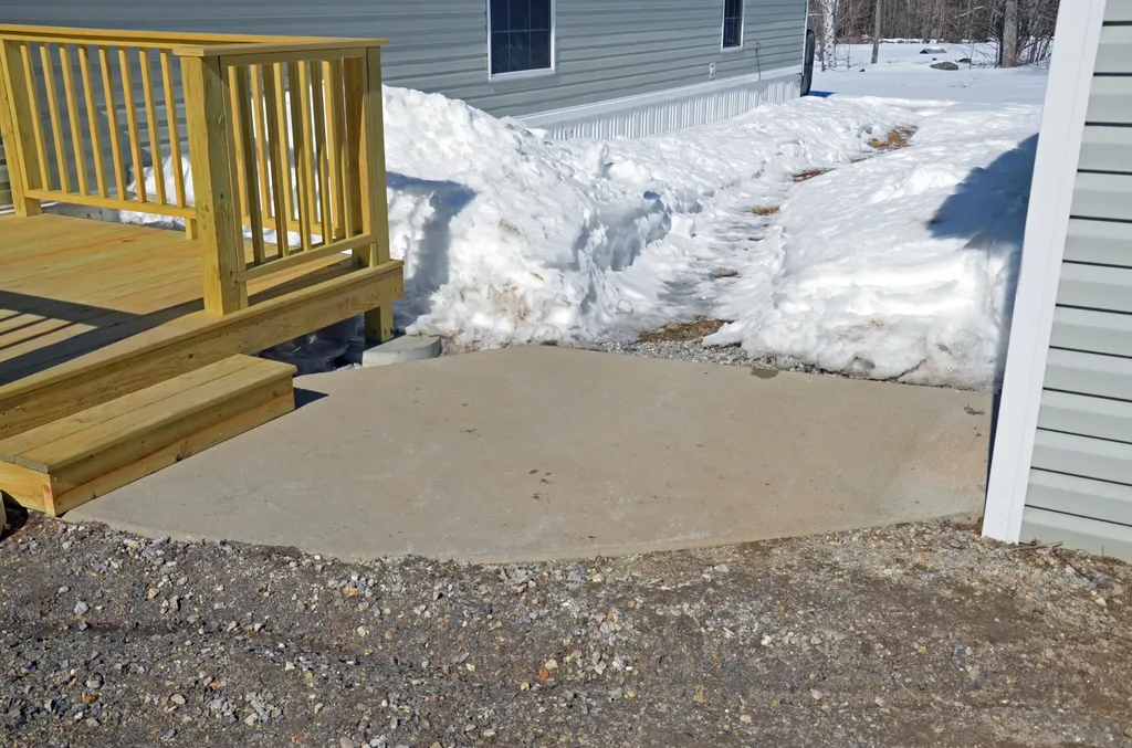 39 Tuelltown Road West Paris ME 04289