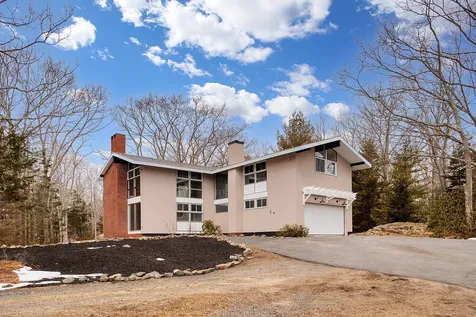 290 Ocean Avenue Kennebunkport ME 04046