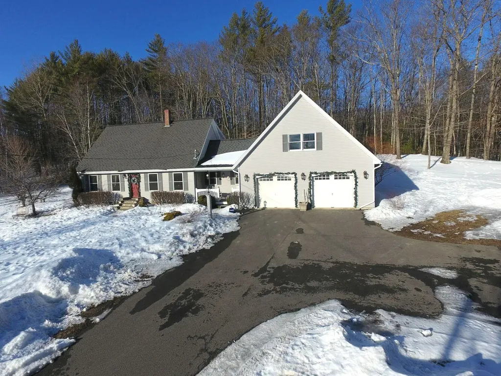 423 Madison Road Norridgewock ME 04957