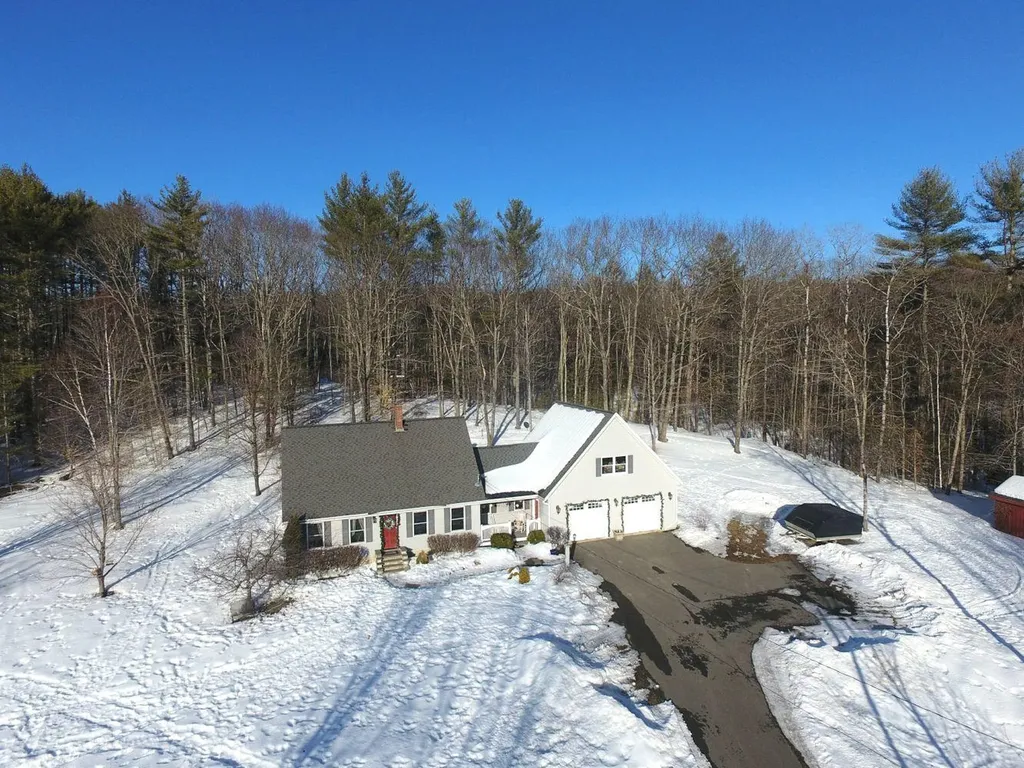 423 Madison Road Norridgewock ME 04957