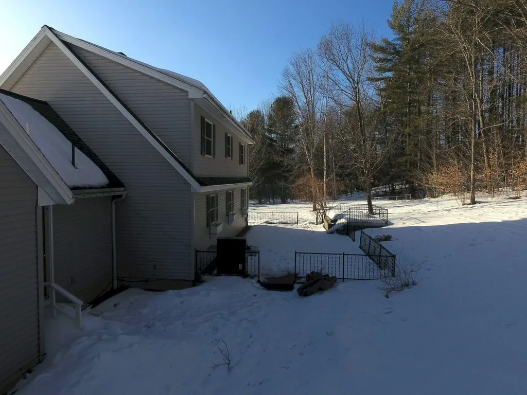423 Madison Road Norridgewock ME 04957