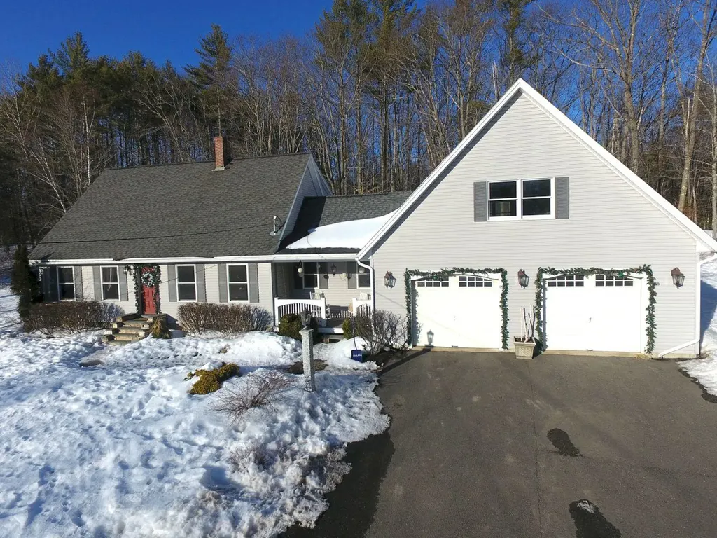 423 Madison Road Norridgewock ME 04957