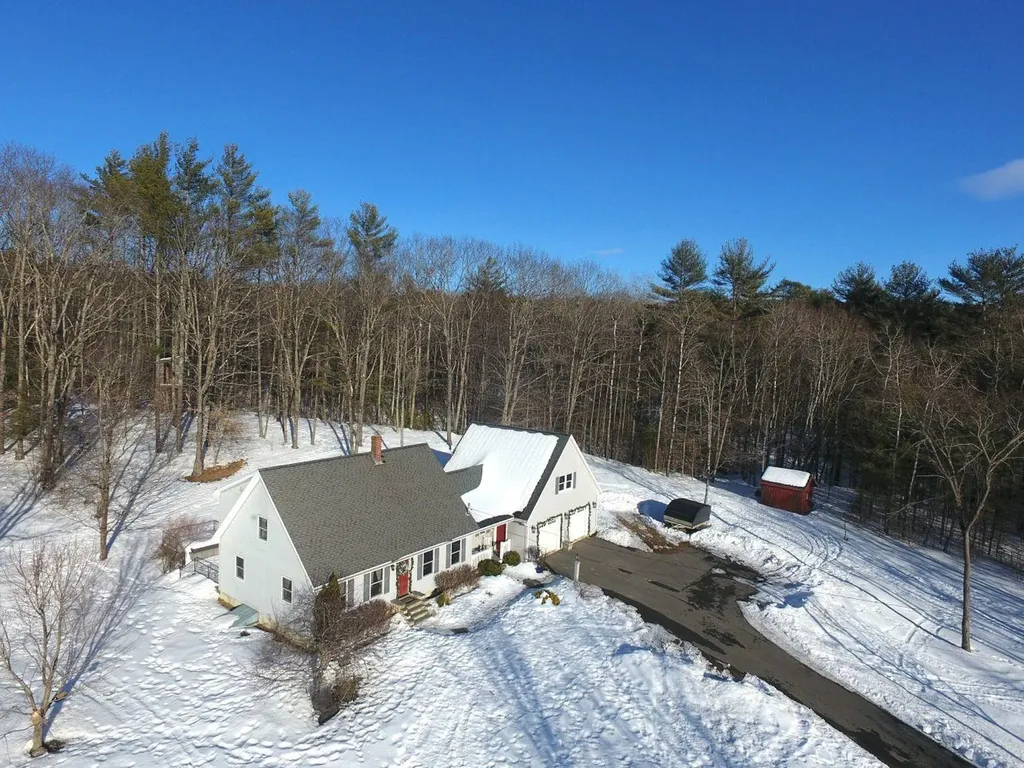 423 Madison Road Norridgewock ME 04957