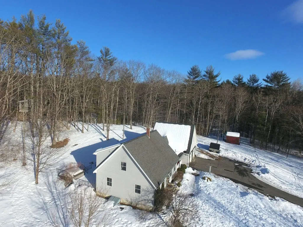 423 Madison Road Norridgewock ME 04957