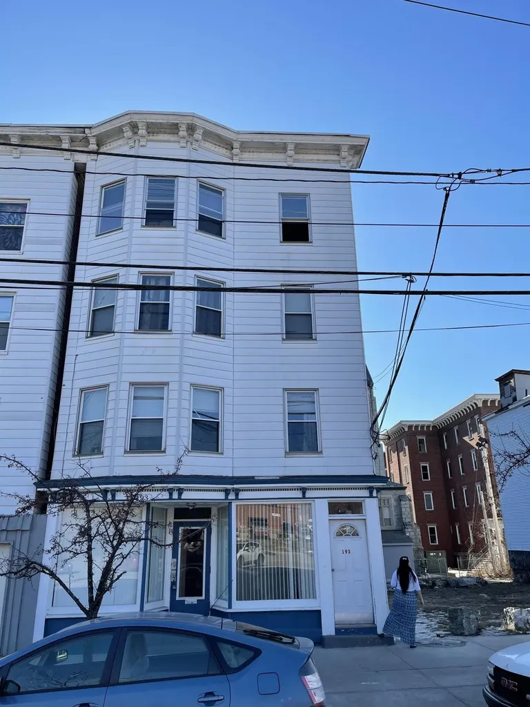 193 Lincoln Street Lewiston ME 04240