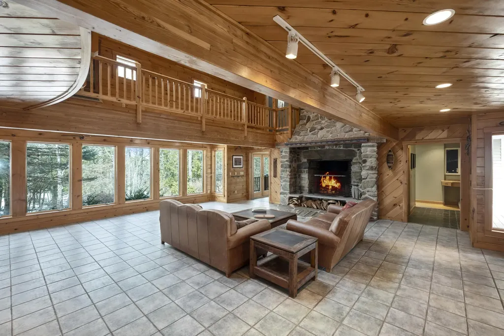 3650 Washington Road Waldoboro ME 04572