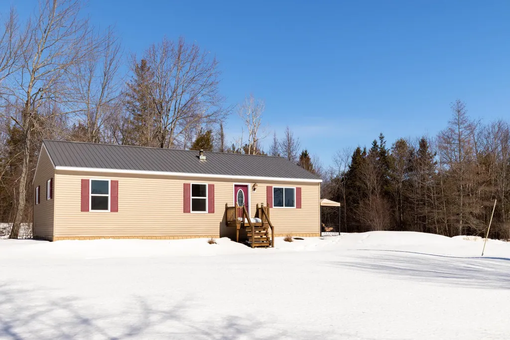 1116 Mullen Road Stetson ME 04488