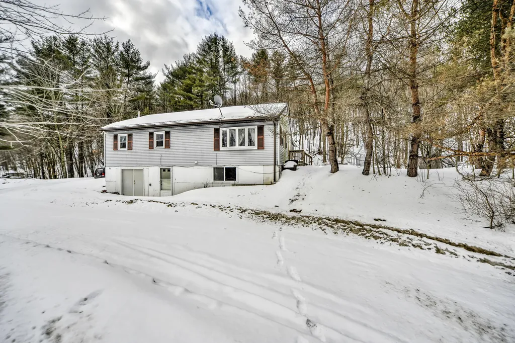 2102 Auburn Road Turner ME 04282